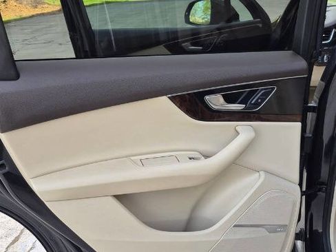 Used 2017 Audi Q7 3.0T Premium Plus image 43