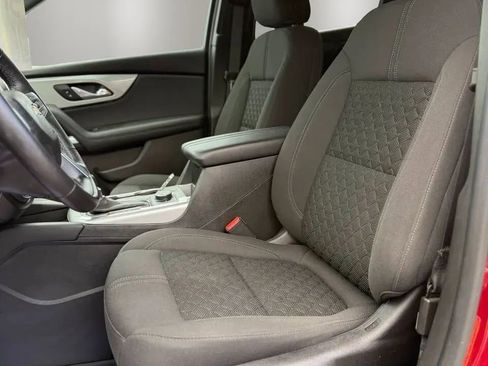 Used 2019 Chevrolet Blazer LT FWD image 9