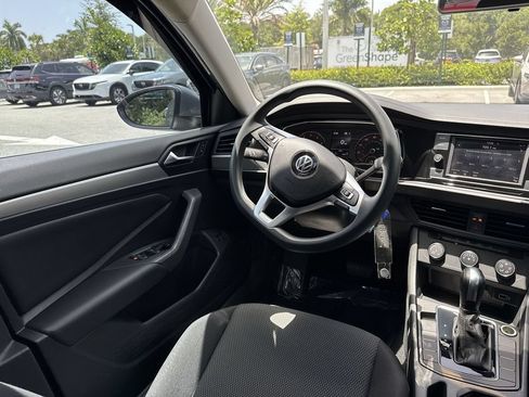 Used 2019 Volkswagen Jetta S w/ Driver Assistance Package FWD image 21