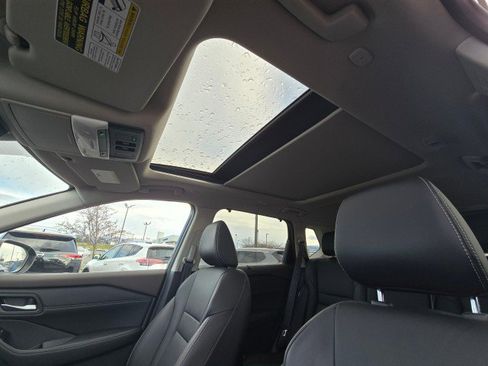 Used 2023 Nissan Rogue SL w/ SL Premium Package image 26