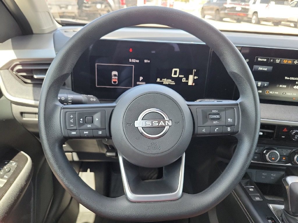 Used 2025 Nissan Kicks SV w/ SV Premium Package AWD/4WD image 28