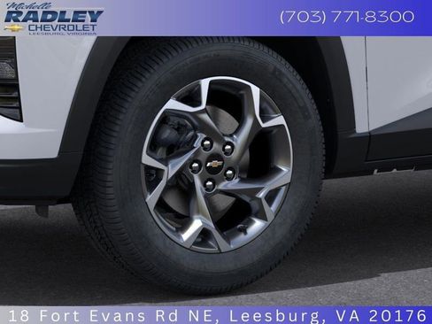 New 2026 Chevrolet Trax LT w/ Driver Confidence Package image 9