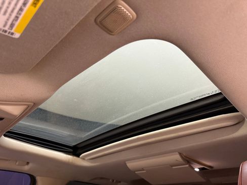 Used 2016 Cadillac Escalade ESV Luxury image 14