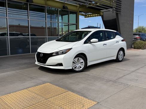Used 2025 Nissan Leaf S FWD image 1