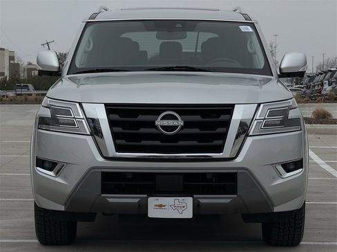 Used 2024 Nissan Armada SL image 8