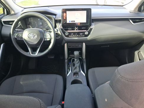 Used 2024 Toyota Corolla Cross LE AWD/4WD image 16