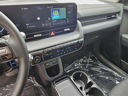 New 2025 Hyundai Ioniq 5 SE image 12