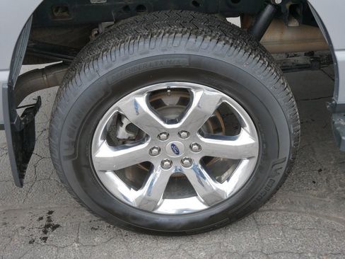 Used 2022 Ford F150 Lariat w/ Equipment Group 502A High image 8