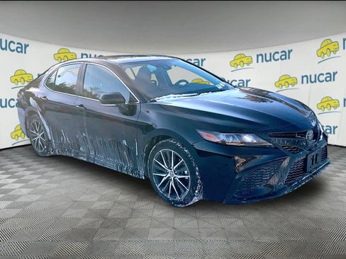 Certified 2023 Toyota Camry SE image 1