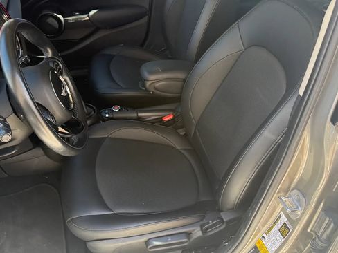 Used 2017 MINI Cooper 4-Door Hardtop FWD image 13