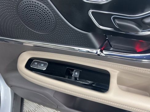 Certified 2023 Lincoln Corsair AWD w/ Equipment Group 101A image 25