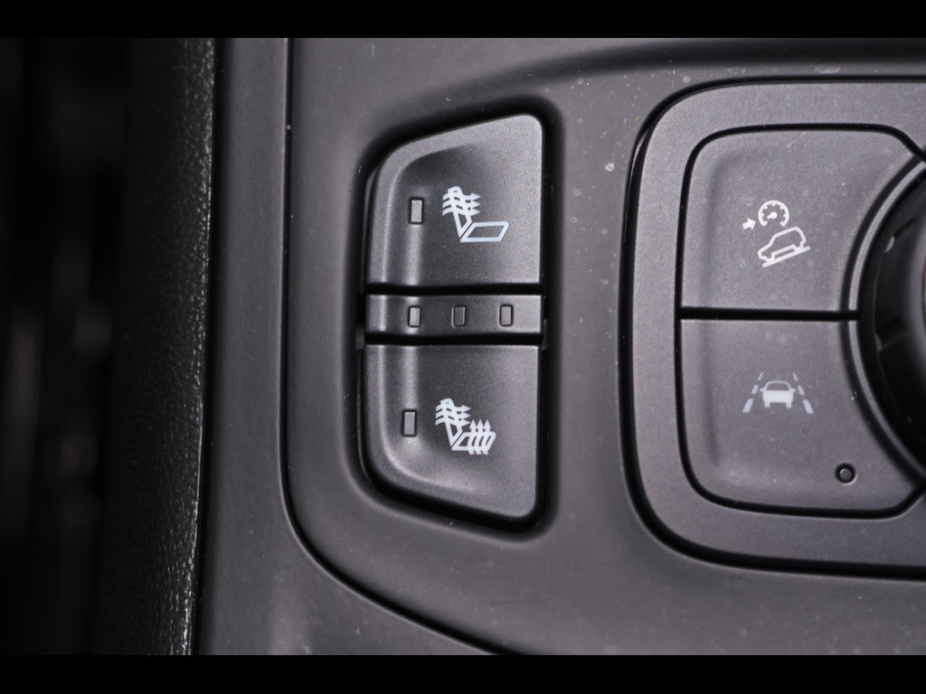 Used 2023 GMC Terrain SLE w/ Driver Convenience Package AWD/4WD image 27