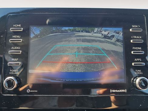 Used 2022 Toyota Camry SE image 15