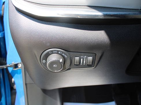 Certified 2023 Jeep Compass Limited w/ Sun and Sound Group AWD/4WD image 13