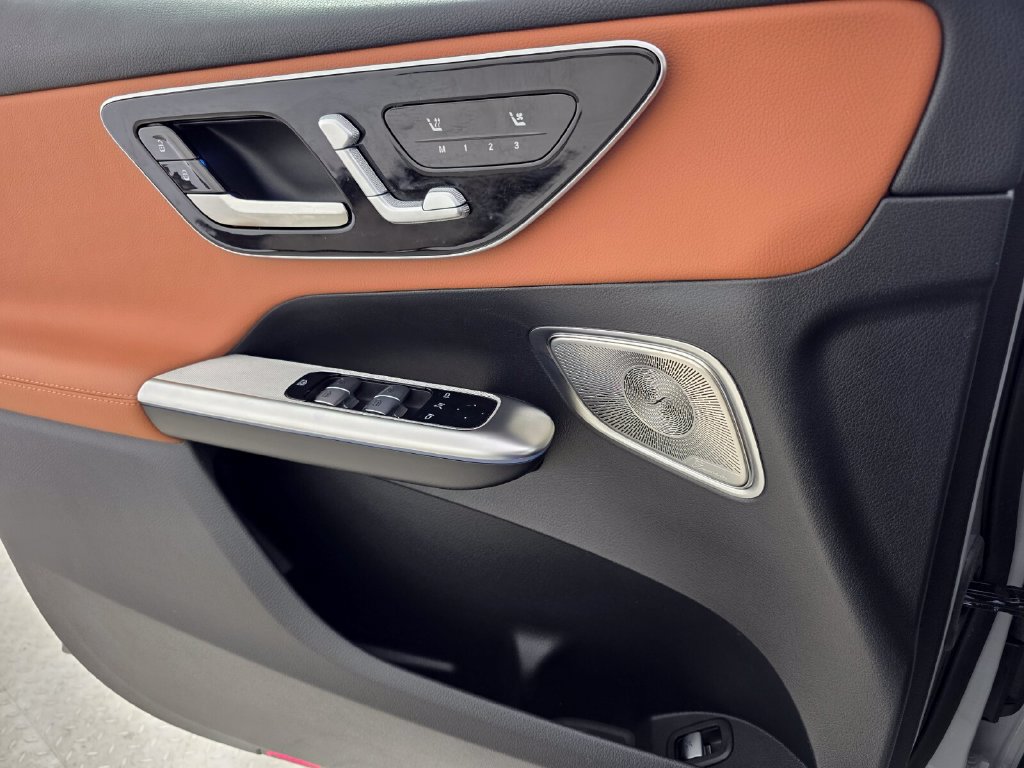 Certified 2026 Mercedes-Benz GLC 300 image 24