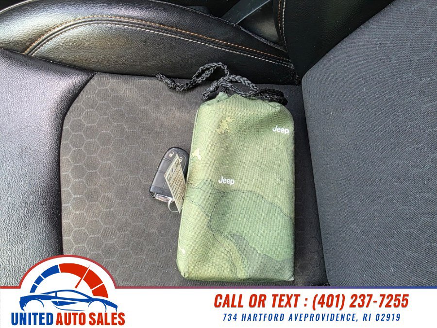 Used 2020 Jeep Compass Latitude AWD/4WD image 19