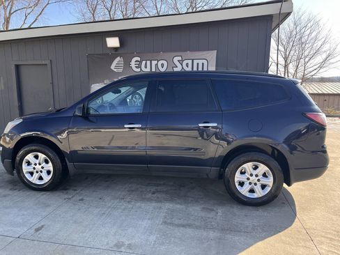 Used 2016 Chevrolet Traverse LS image 2