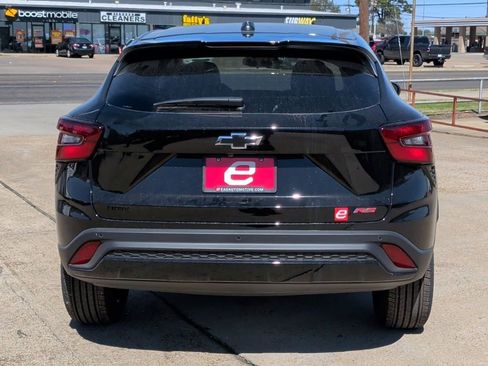 New 2026 Chevrolet Trax RS w/ Sunroof Package image 7