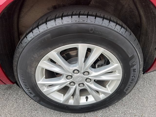 Certified 2024 Cadillac XT6 Luxury w/ LPO, Floor Liner Package AWD/4WD image 17