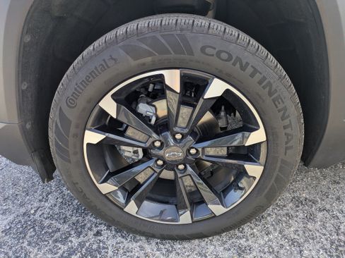 Used 2025 Chevrolet Equinox RS FWD image 11