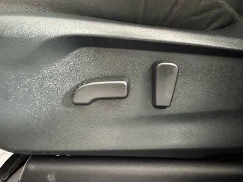 Used 2025 Subaru Ascent Premium image 34