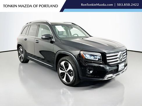 Used 2025 Mercedes-Benz GLB 250 4MATIC image 1