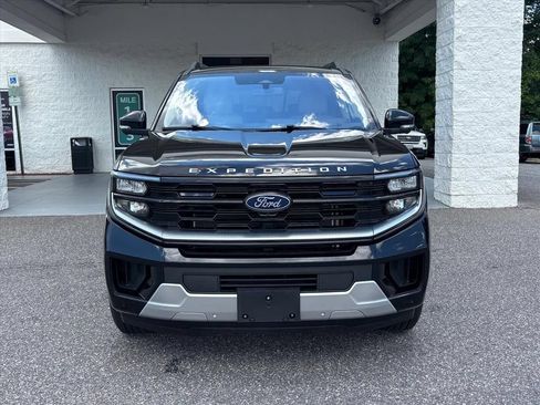 Used 2025 Ford Expedition Platinum AWD/4WD image 22