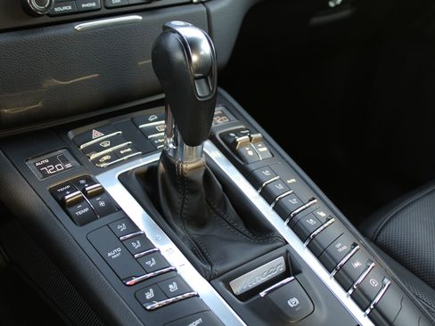 Used 2017 Porsche Macan image 19