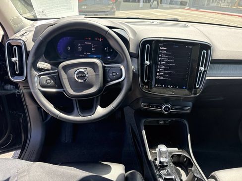Used 2023 Volvo XC40 B5 Ultimate w/ Protection Package Premier AWD/4WD image 20