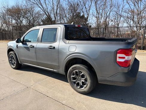 Used 2023 Ford Maverick XLT image 3