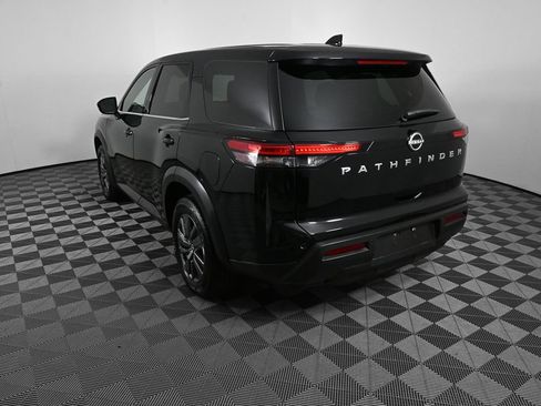 Used 2022 Nissan Pathfinder S FWD image 4