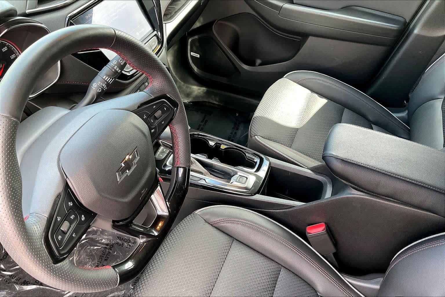 Used 2022 Chevrolet TrailBlazer RS w/ Technology Package FWD image 17