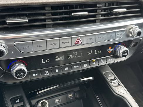 Used 2022 Kia Telluride SX w/ SX Prestige Package image 30