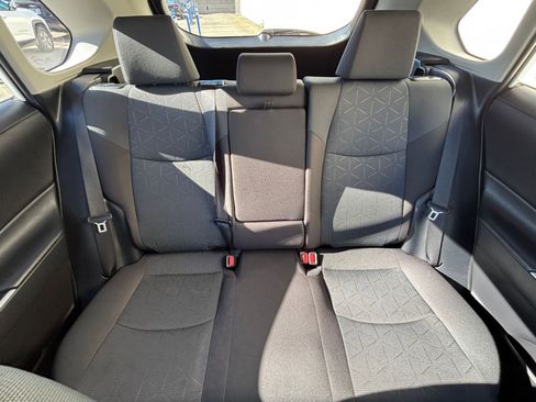 Used 2025 Toyota RAV4 XLE image 38