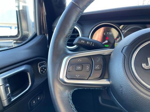Used 2021 Jeep Wrangler Unlimited Rubicon 4xe w/ Cold Weather Group AWD/4WD image 22