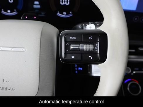 Used 2025 Hyundai Santa Fe SEL image 10