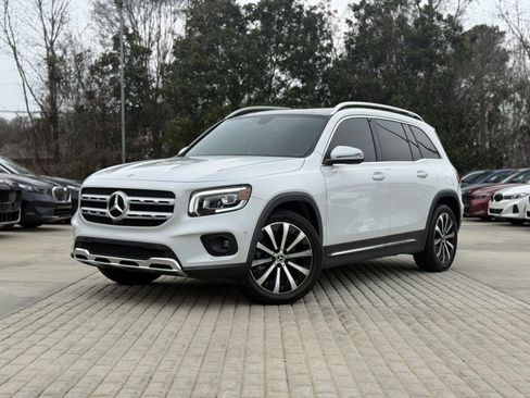 Used 2022 Mercedes-Benz GLB 250 4MATIC image 1