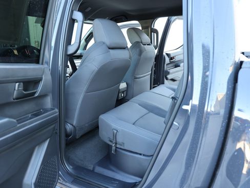 Used 2025 Toyota Tacoma SR5 image 38