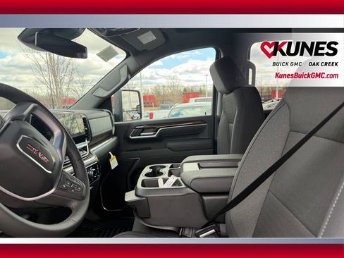 New 2026 GMC Sierra 2500 SLE w/ SLE Convenience Package image 10