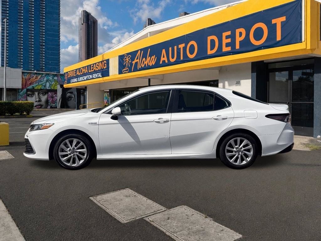 Used 2021 Toyota Camry LE FWD image 2