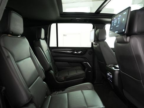 Used 2021 GMC Yukon XL Denali w/ Denali Premium Package AWD/4WD image 48