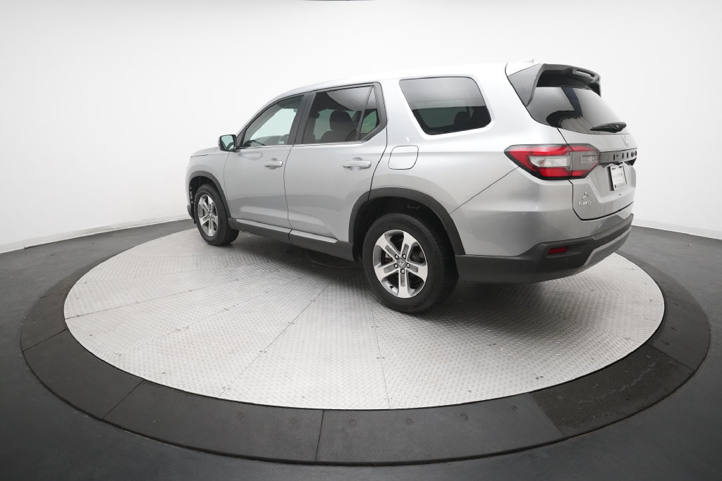 Used 2024 Honda Pilot EX-L image 32