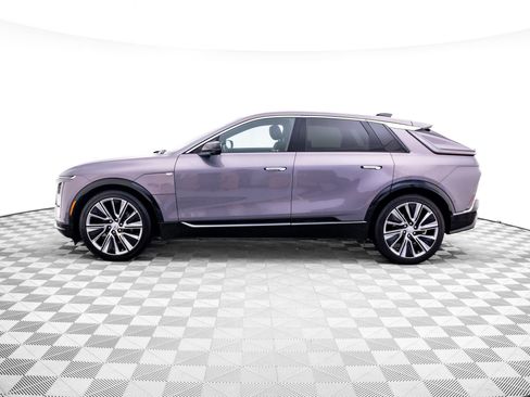 Certified 2025 Cadillac Lyriq Luxury w/ LPO, Floor Liner Package image 2