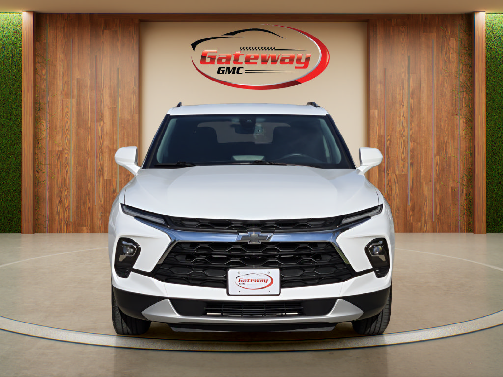 Used 2024 Chevrolet Blazer LT w/ Convenience Package FWD image 2