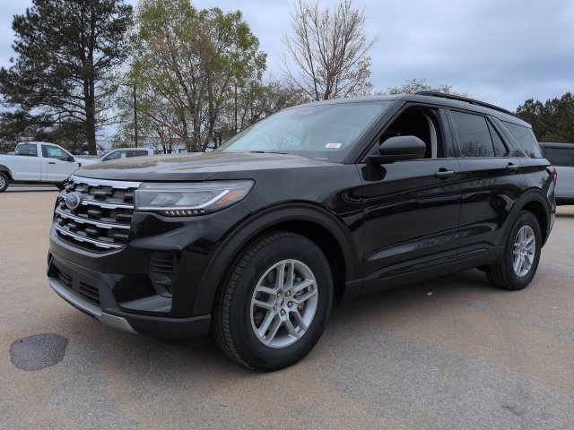 New 2026 Ford Explorer Active RWD image 7