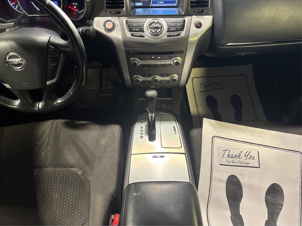 Used 2013 Nissan Murano SV AWD/4WD image 23