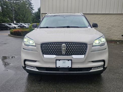 Used 2023 Lincoln Aviator Reserve w/ Equipment Group 201A image 12