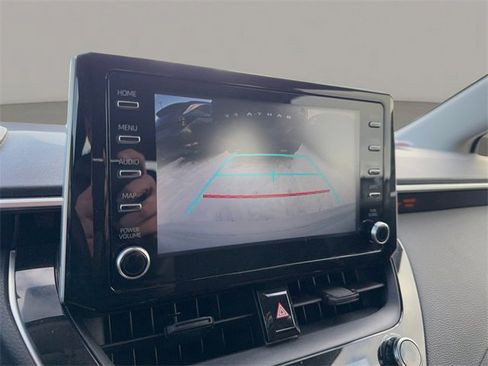 Used 2020 Toyota Corolla LE image 16