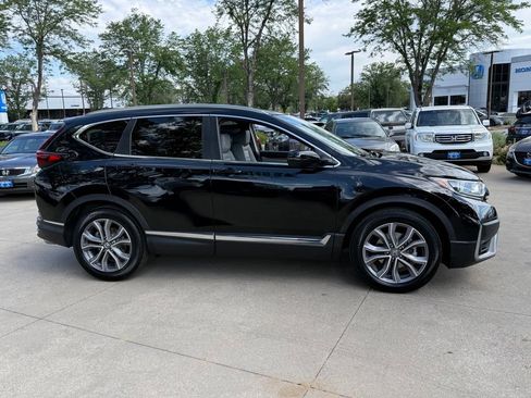 Used 2020 Honda CR-V Touring image 3