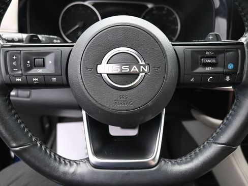 Used 2023 Nissan Pathfinder SL FWD image 16
